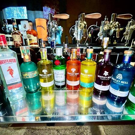 Haraburdi Recyclart Hotel Kostelec nad Orlicí Dış mekan fotoğraf